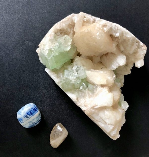 Tetragonal crystals properties and benefits